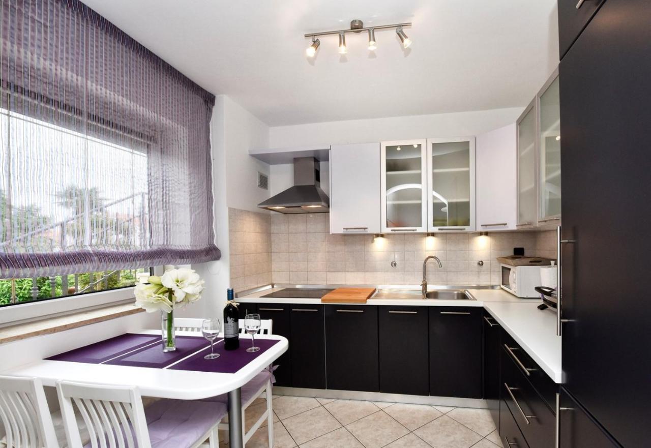 Apartments Lavizatic Пореч Екстер'єр фото