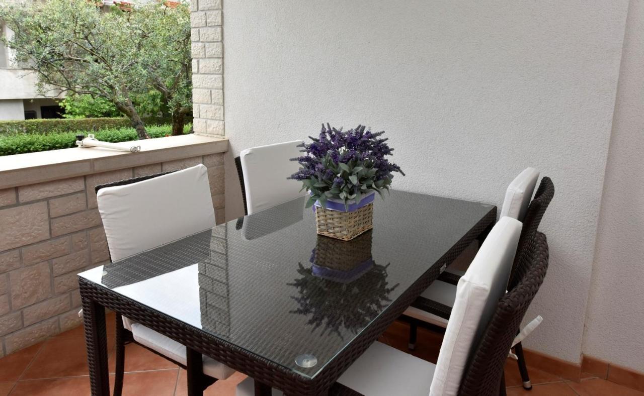 Apartments Lavizatic Пореч Екстер'єр фото
