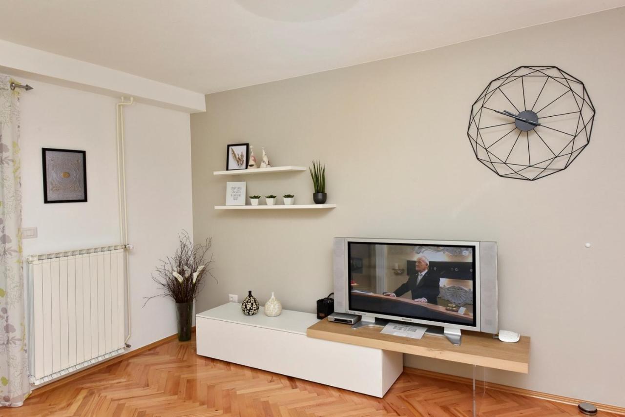 Apartments Lavizatic Пореч Екстер'єр фото